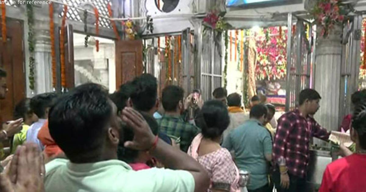 Devotees throng temples as they celebrate Sawan Somwar